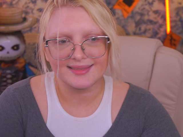 KiraKolobok live cam on BongaCams