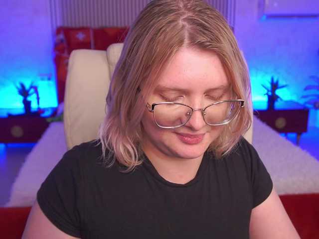 KiraKolobok live cam on BongaCams