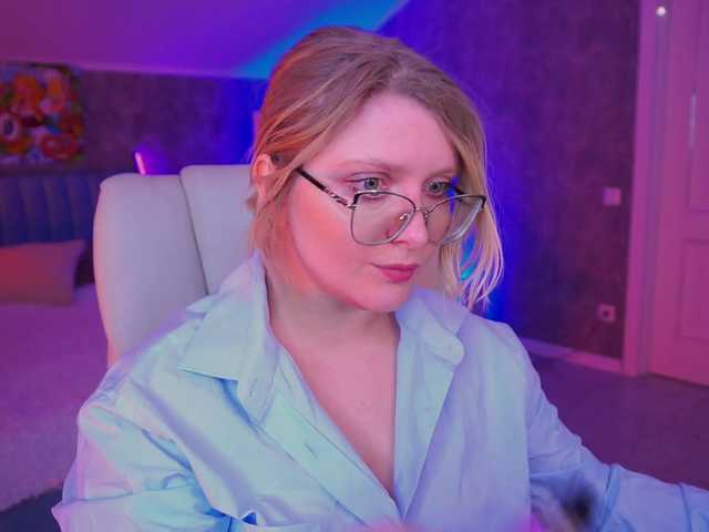 KiraKolobok live cam on BongaCams