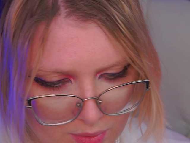KiraKolobok live cam