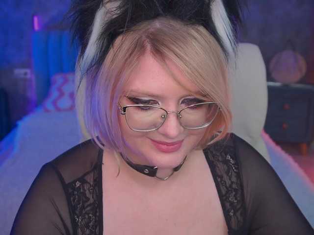 KiraKolobok live webcam show