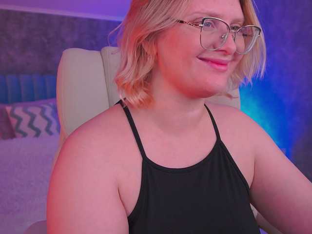 KiraKolobok live cam on BongaCams