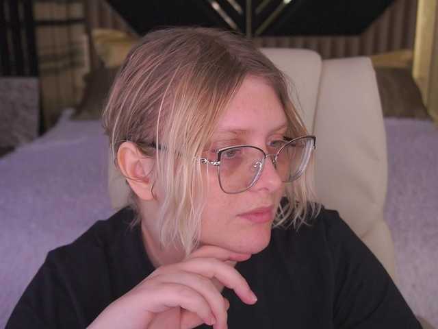 KiraKolobok live cam on BongaCams