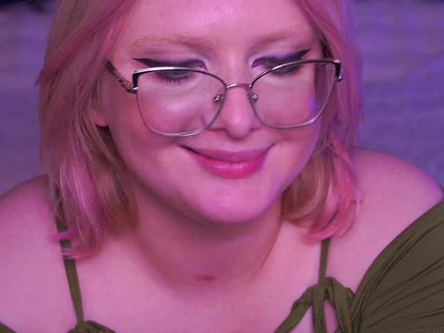 KiraKolobok live cam on BongaCams