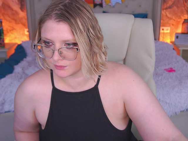 KiraKolobok live cam on BongaCams