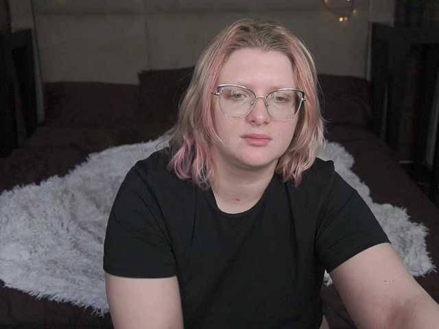 KiraKolobok live cam on BongaCams