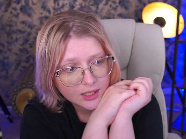 KiraKolobok live cam on BongaCams