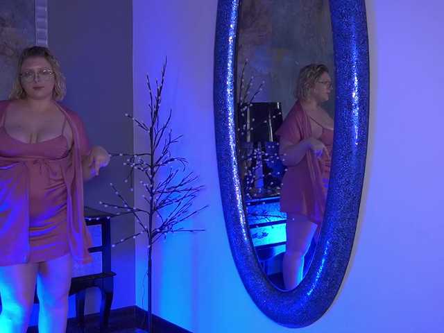 KiraKolobok live webcam show