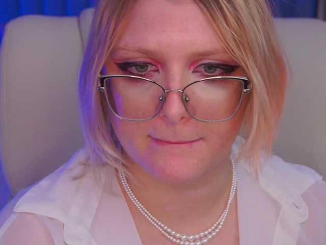 KiraKolobok live cam on BongaCams