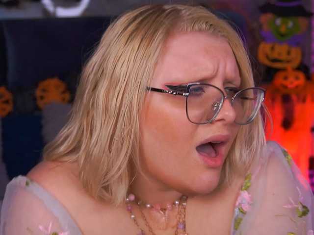 KiraKolobok live cam on BongaCams