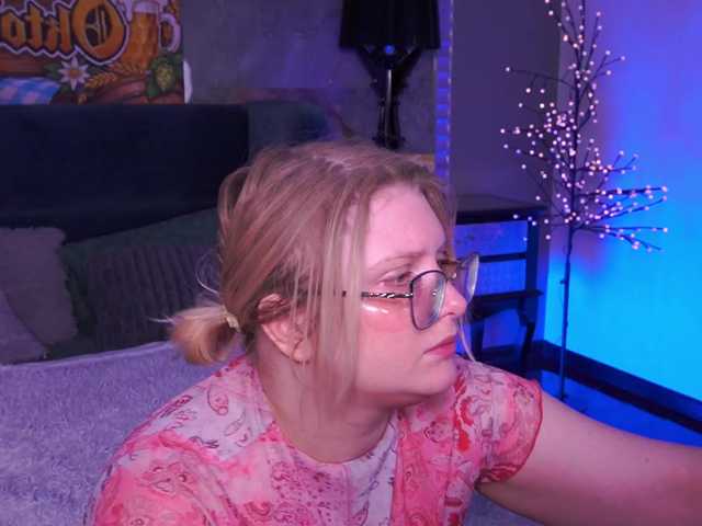 KiraKolobok live cam on BongaCams