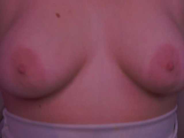 KiraKolobok live cam on BongaCams