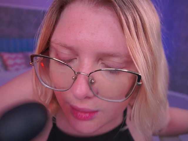 KiraKolobok live cam