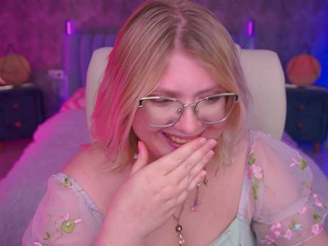 KiraKolobok live cam on BongaCams