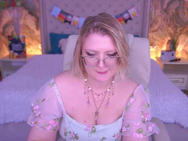KiraKolobok live cam on BongaCams