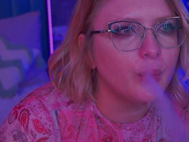 KiraKolobok live cam on BongaCams