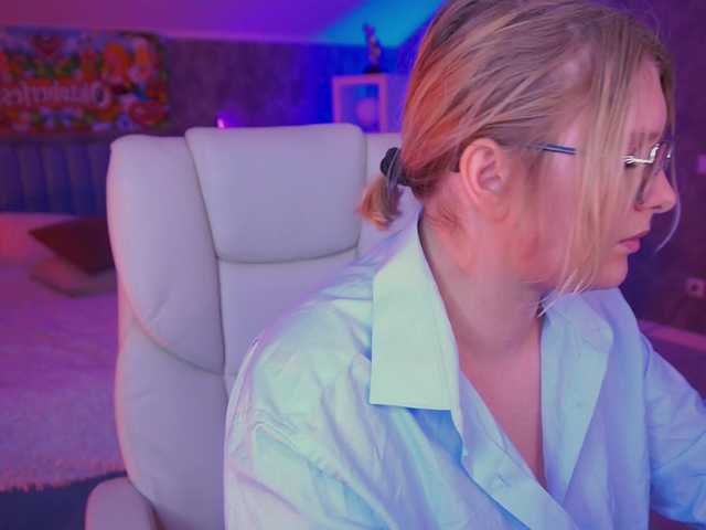 KiraKolobok live cam on BongaCams