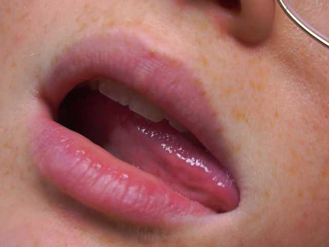 KiraKolobok live cam on BongaCams