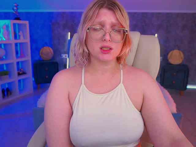 KiraKolobok webcam