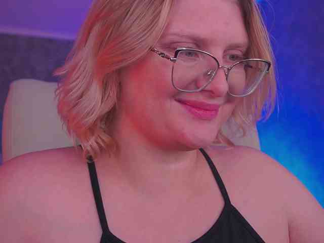 KiraKolobok webcam
