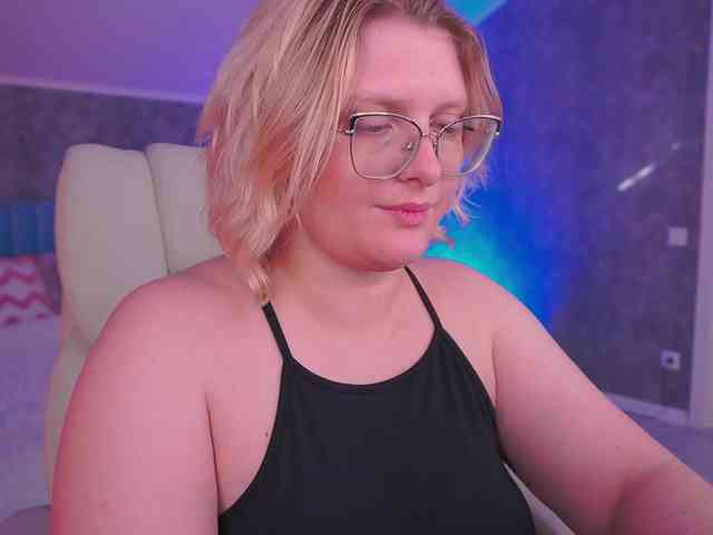 KiraKolobok webcam