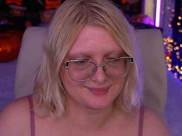 KiraKolobok webcam