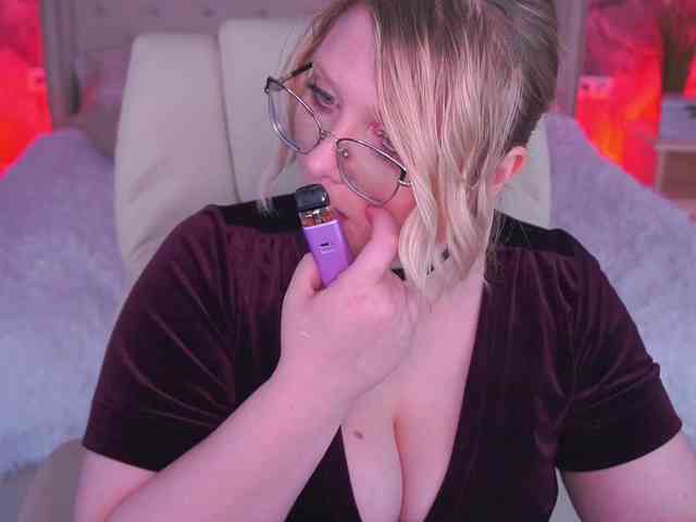 KiraKolobok webcam