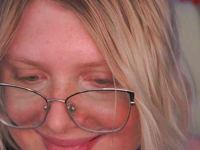 KiraKolobok webcam