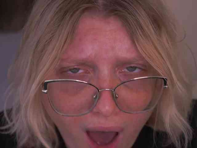 KiraKolobok webcam