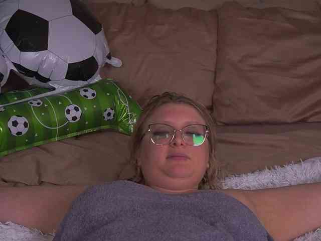 KiraKolobok webcam