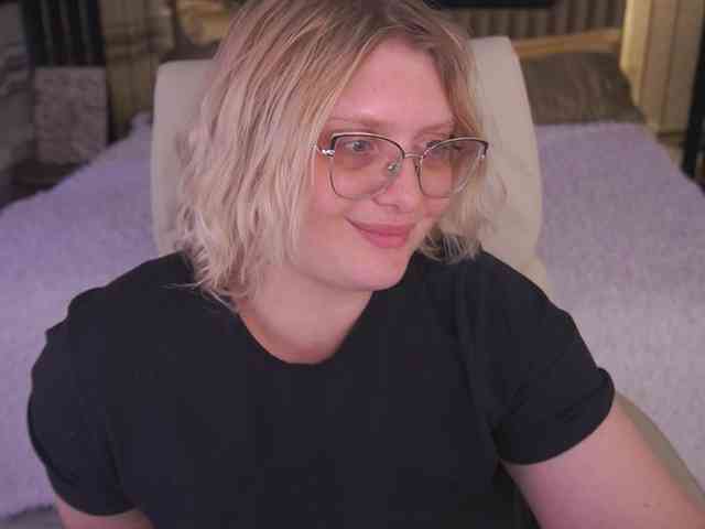 KiraKolobok webcam