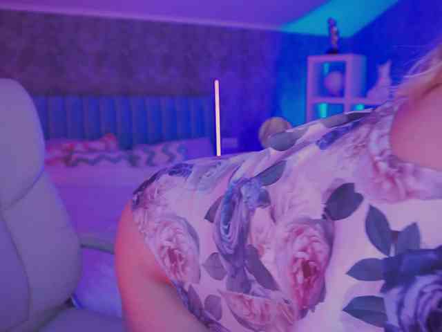 KiraKolobok webcam
