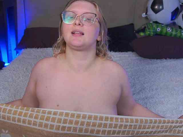 KiraKolobok webcam