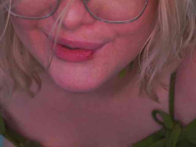 KiraKolobok webcam