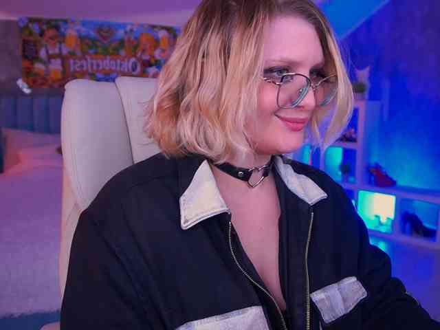 KiraKolobok webcam