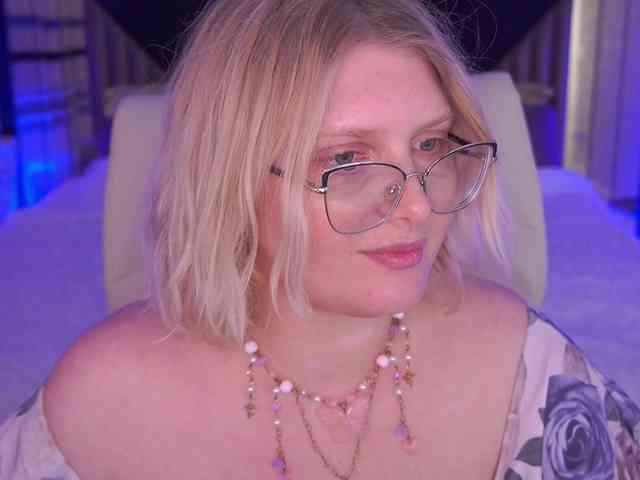 KiraKolobok webcam