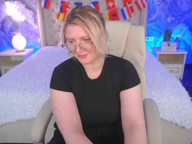 KiraKolobok webcam