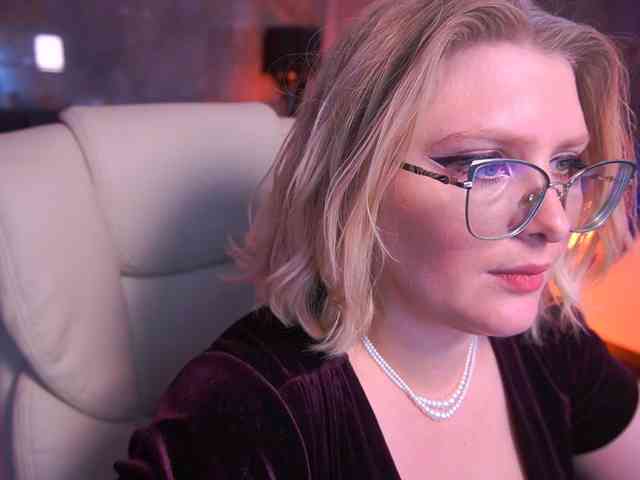 KiraKolobok webcam