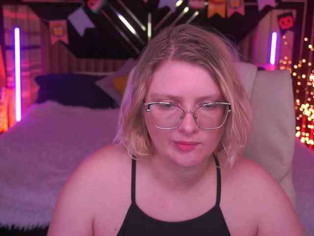 KiraKolobok webcam