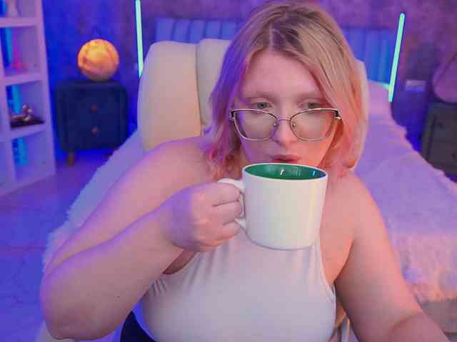 KiraKolobok webcam