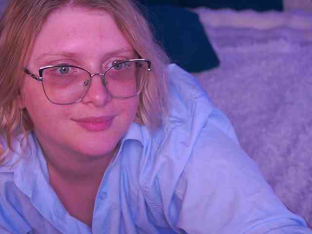 KiraKolobok webcam