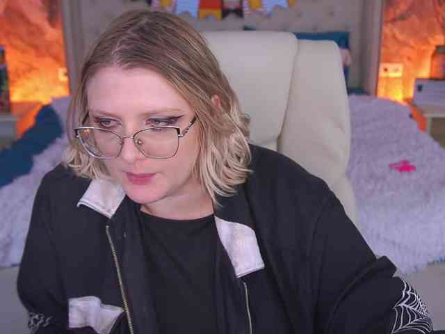 KiraKolobok webcam