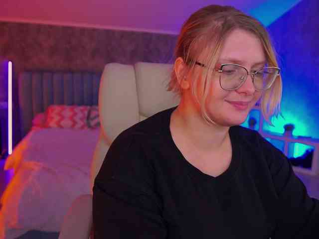 KiraKolobok webcam