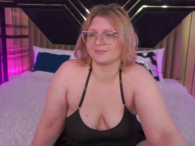 KiraKolobok webcam