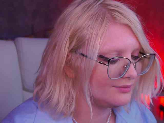 KiraKolobok webcam