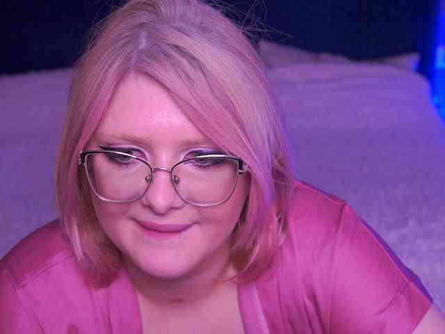 KiraKolobok webcam