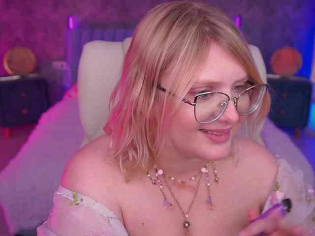 KiraKolobok webcam