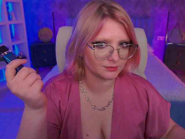 KiraKolobok webcam