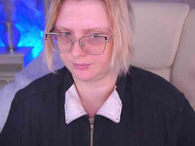 KiraKolobok webcam