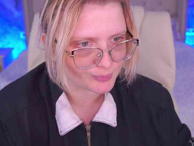KiraKolobok webcam